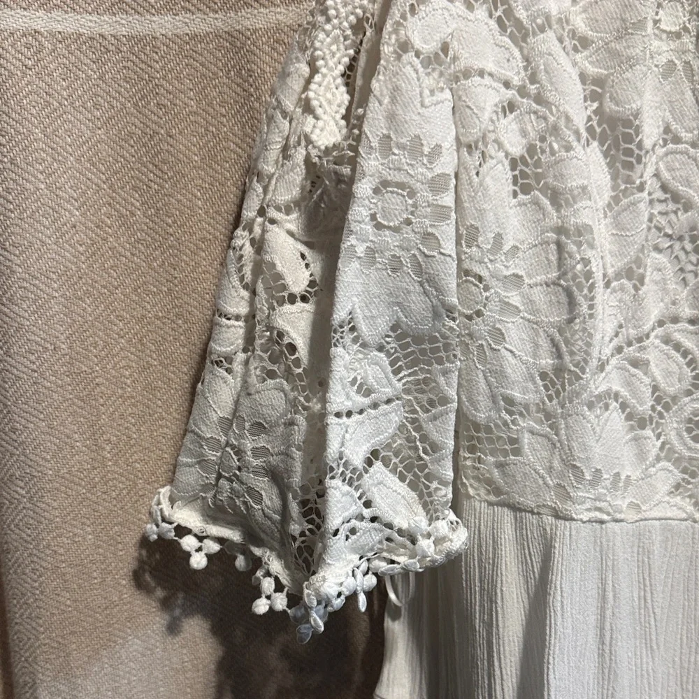 Robbie Bee Off-Shoulder Lace Midi Dress